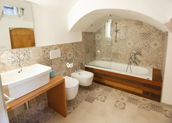 Nel Cuore Dei Sassi, Calda E Raffinata Caverna *